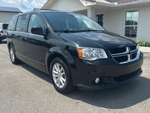 Used 2020 Dodge Grand Caravan SXT FWD image 7