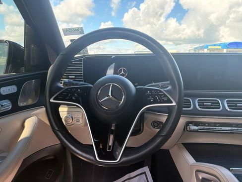 Used 2025 Mercedes-Benz GLE 350 4MATIC image 11