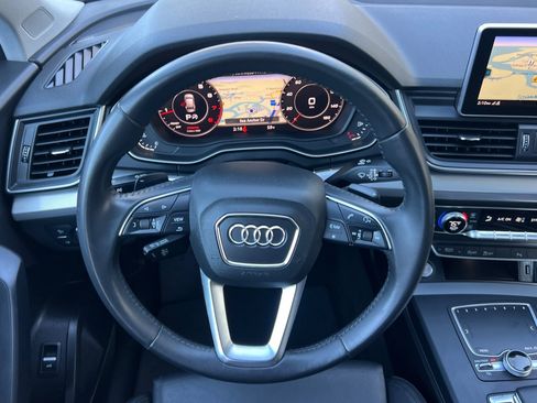 Used 2018 Audi Q5 Prestige w/ Prestige Package image 14