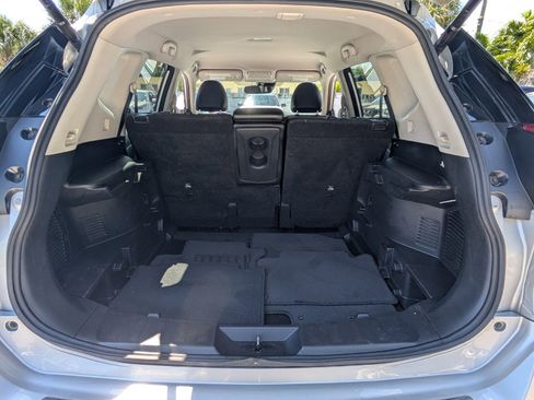 Used 2019 Nissan Rogue SL image 15