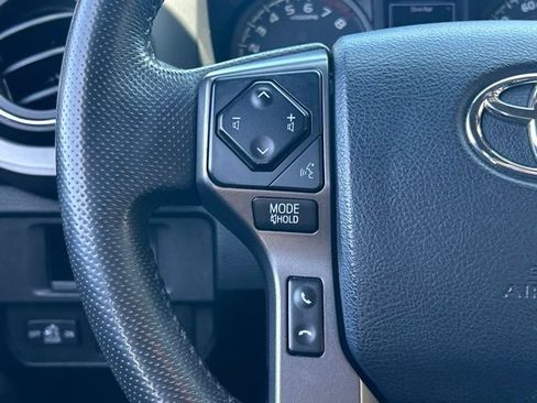 Used 2019 Toyota Tacoma TRD Sport AWD/4WD image 56