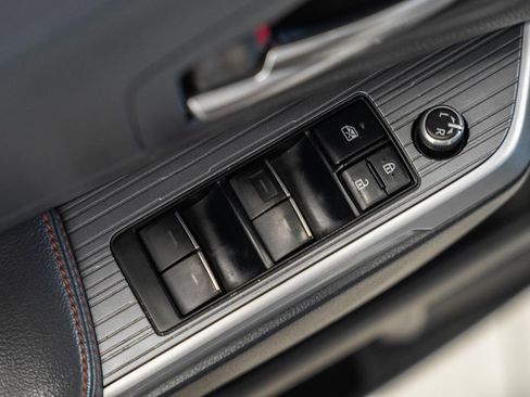 Used 2021 Toyota Sienna XSE image 38