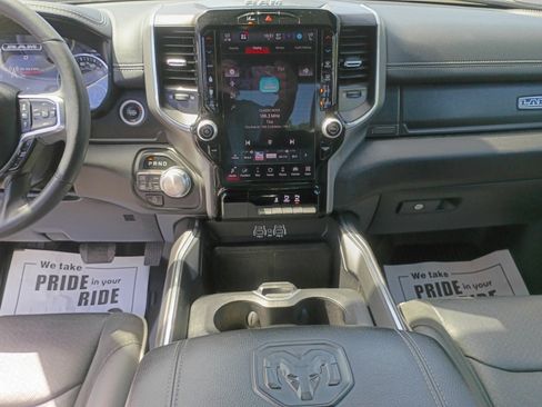 Used 2025 RAM 1500 Laramie AWD/4WD image 12