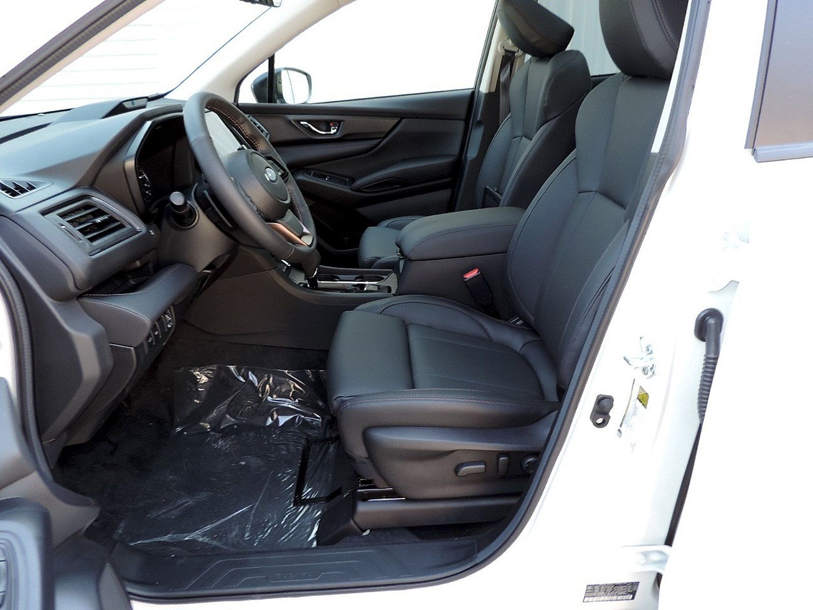 Certified 2025 Subaru Ascent Touring AWD/4WD image 16