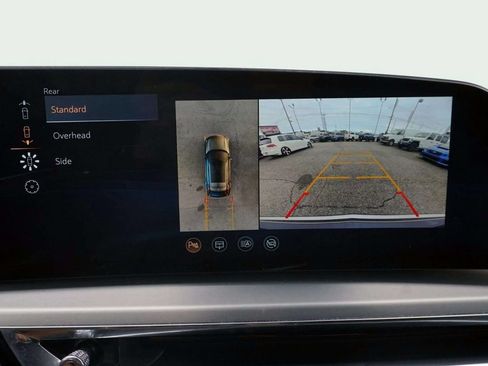Used 2024 Cadillac Lyriq Luxury RWD image 32