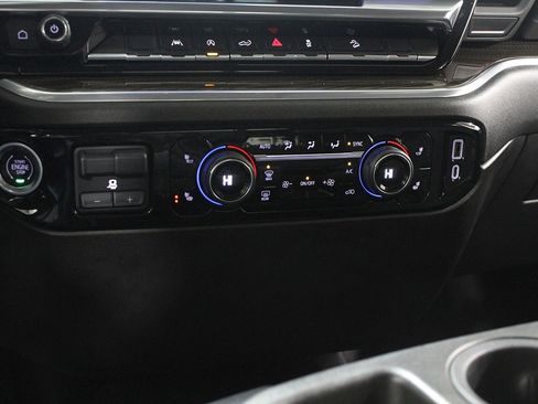 Certified 2022 Chevrolet Silverado 1500 LT w/ Z71 Off-Road Package image 16