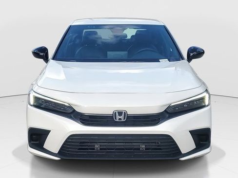 Used 2023 Honda Civic Sport image 3