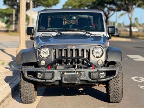 Used 2017 Jeep Wrangler Rubicon AWD/4WD image 7