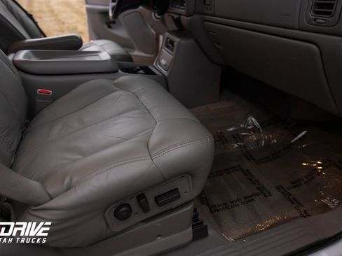 Used 2002 Chevrolet Silverado 2500 LT w/ Off-Road Skid Plate Pkg image 13