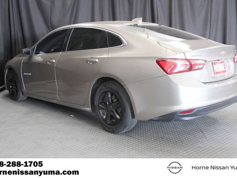 Used 2022 Chevrolet Malibu LT FWD image 15
