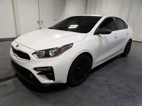 Used 2021 Kia Forte LXS FWD image 3