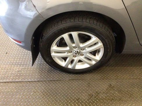 Used 2014 Volkswagen Golf TDI FWD image 28