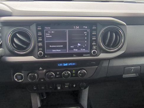 Used 2023 Toyota Tacoma TRD Off-Road w/ Technology Package AWD/4WD image 15