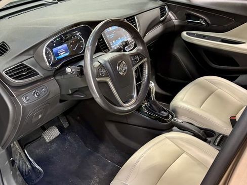 Used 2019 Buick Encore Essence image 3
