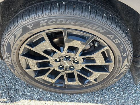 Used 2022 Kia Telluride EX w/ EX Premium Package AWD/4WD image 11