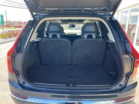 Used 2025 Volvo XC90 B5 Plus image 11