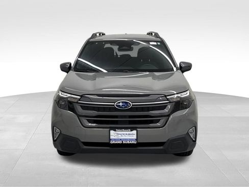 Used 2026 Subaru Forester Premium AWD/4WD image 9