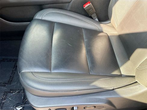 Used 2025 Chevrolet Suburban Z71 AWD/4WD image 20