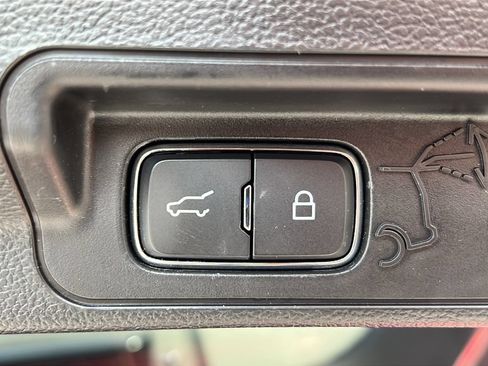 Used 2023 Ford Explorer XLT w/ Equipment Group 202A AWD/4WD image 27