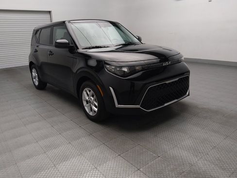 Used 2025 Kia Soul LX w/ LX Technology Package image 13