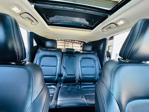 Used 2020 Ford Escape SEL FWD image 29