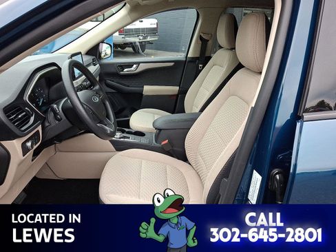 Used 2020 Ford Escape SE image 13