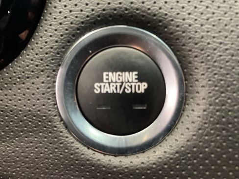 Used 2022 Cadillac XT5 Luxury image 16