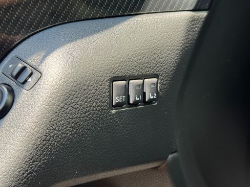 Used 2019 Nissan Rogue SL AWD/4WD image 16