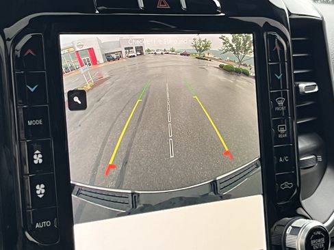 Used 2022 RAM 1500 Laramie AWD/4WD image 34
