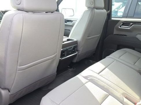 New 2026 Chevrolet Silverado 1500 LTZ w/ Z71 Off-Road Package image 11