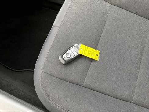 Used 2025 Ford Explorer Active image 10