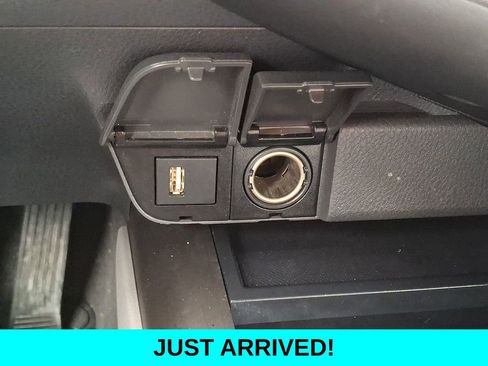 Used 2021 Toyota Camry LE w/ Convenience Package image 24