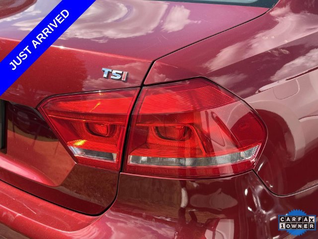 Used 2015 Volkswagen Passat 1.8T FWD image 8