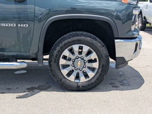 Used 2026 Chevrolet Silverado 2500 LT w/ All Star Edition AWD/4WD image 12