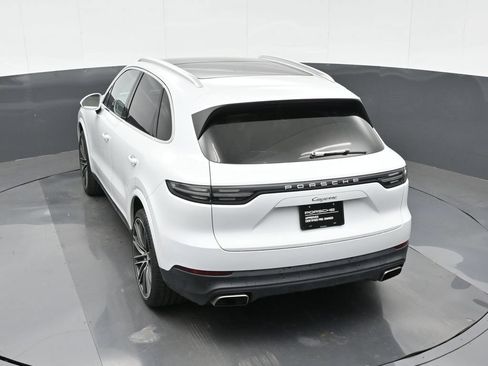 Certified 2022 Porsche Cayenne AWD/4WD image 28