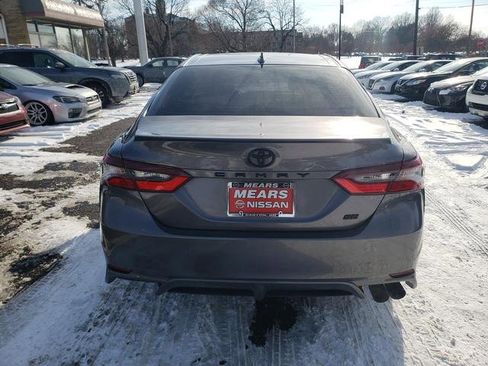 Used 2023 Toyota Camry SE image 5