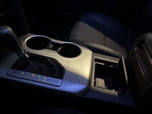 Used 2013 Toyota Camry SE image 15