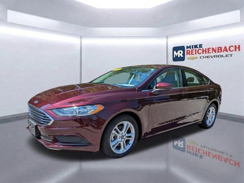 Used 2018 Ford Fusion SE w/ Fusion SE Technology Package image 7