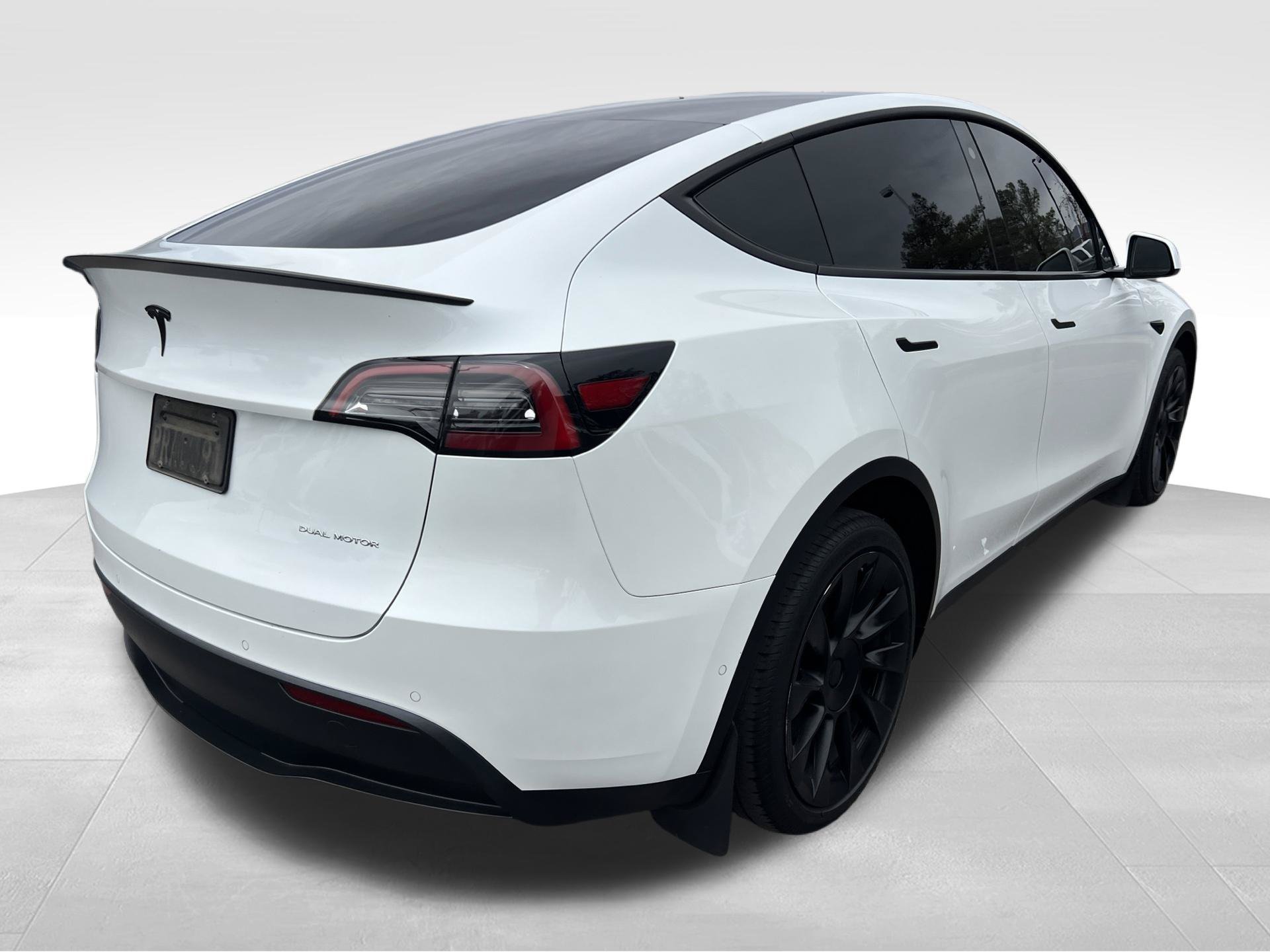 Used 2021 Tesla Model Y Long Range AWD/4WD image 5