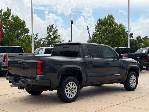 Used 2024 Toyota Tacoma SR5 w/ SR5 Upgrade Package RWD image 8