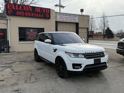 Used 2016 Land Rover Range Rover Sport SE image 3