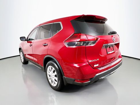 Used 2017 Nissan Rogue S image 8