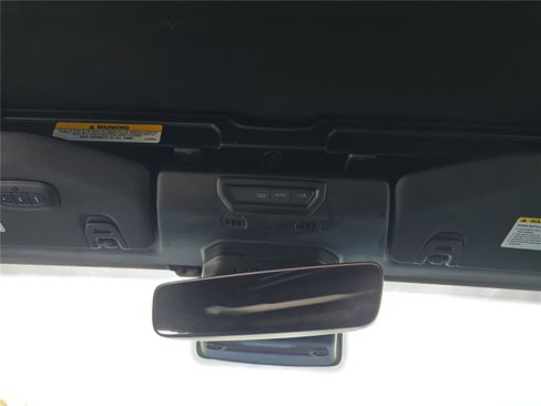 Used 2021 Jeep Wrangler Unlimited Sahara AWD/4WD image 25