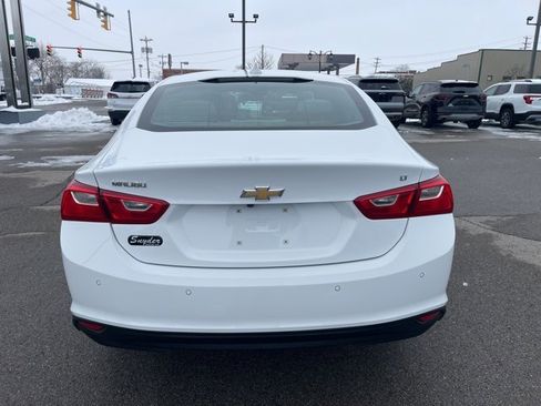 Used 2017 Chevrolet Malibu LT w/ Driver Confidence Package image 10