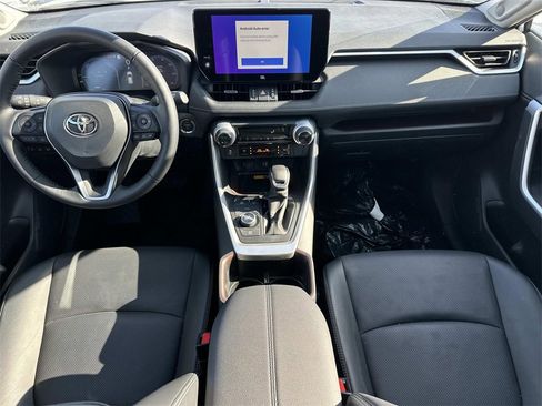 New 2025 Toyota RAV4 Limited image 12