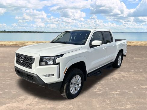 Used 2022 Nissan Frontier SV image 11