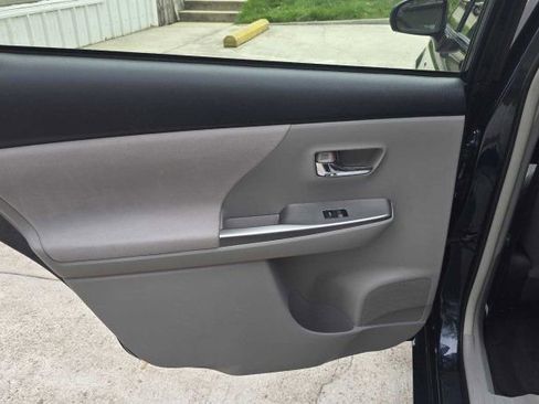 Used 2017 Toyota Prius V Three w/ Carpet Mat Package image 26