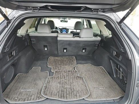Used 2022 Subaru Outback Limited image 18