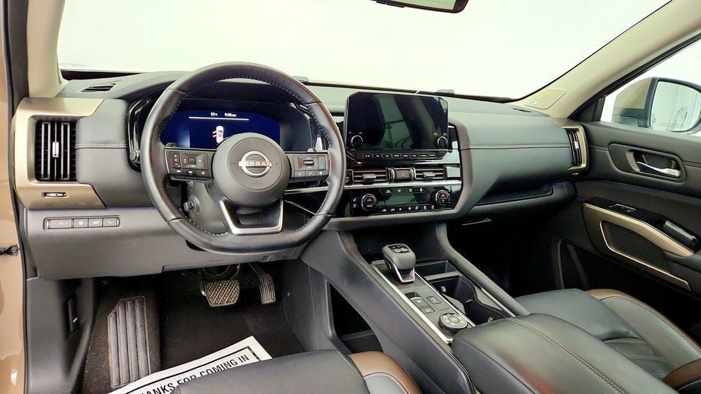 Used 2023 Nissan Pathfinder Platinum AWD/4WD image 12