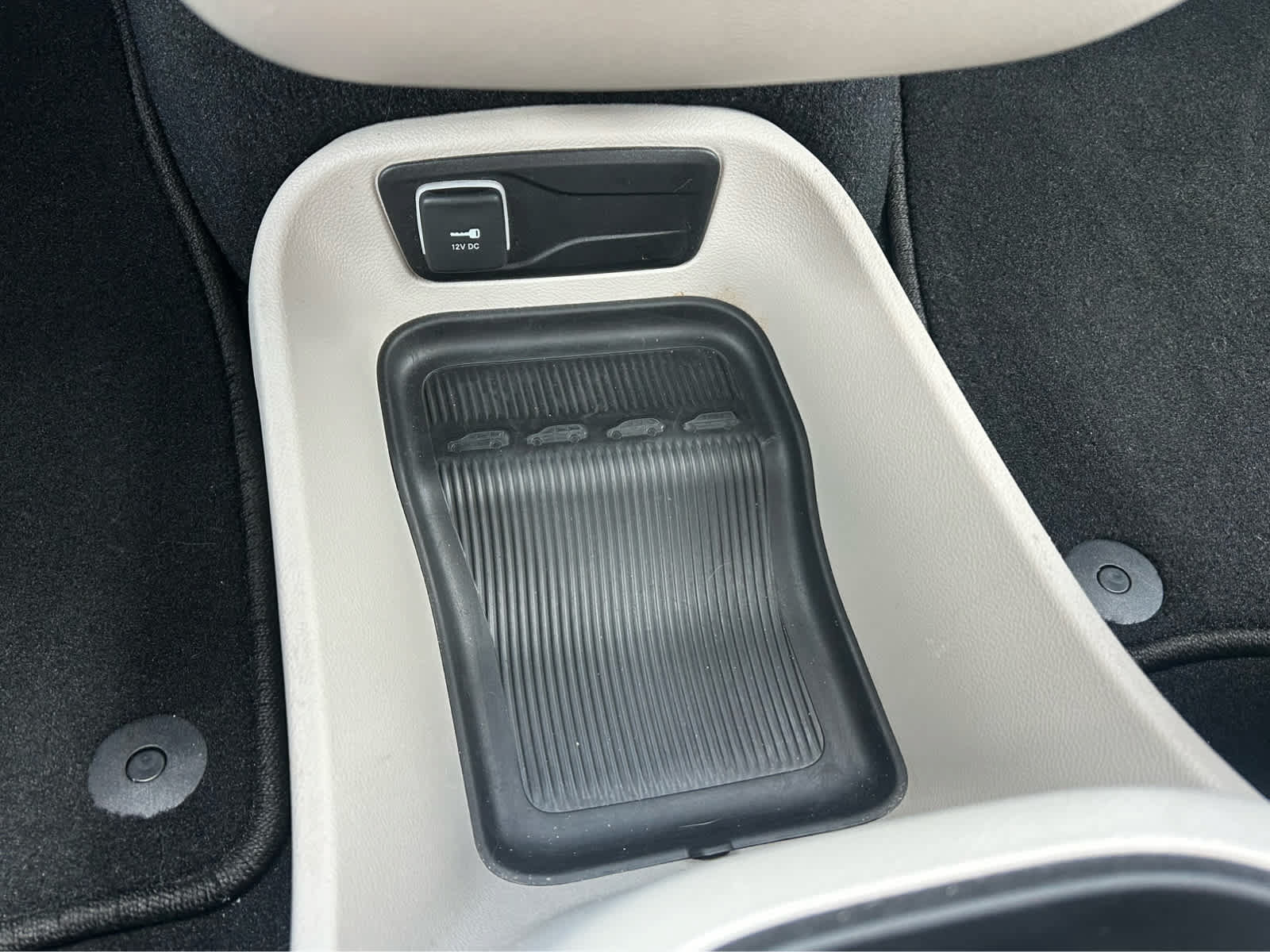 Used 2024 Chrysler Pacifica Touring-L FWD image 42